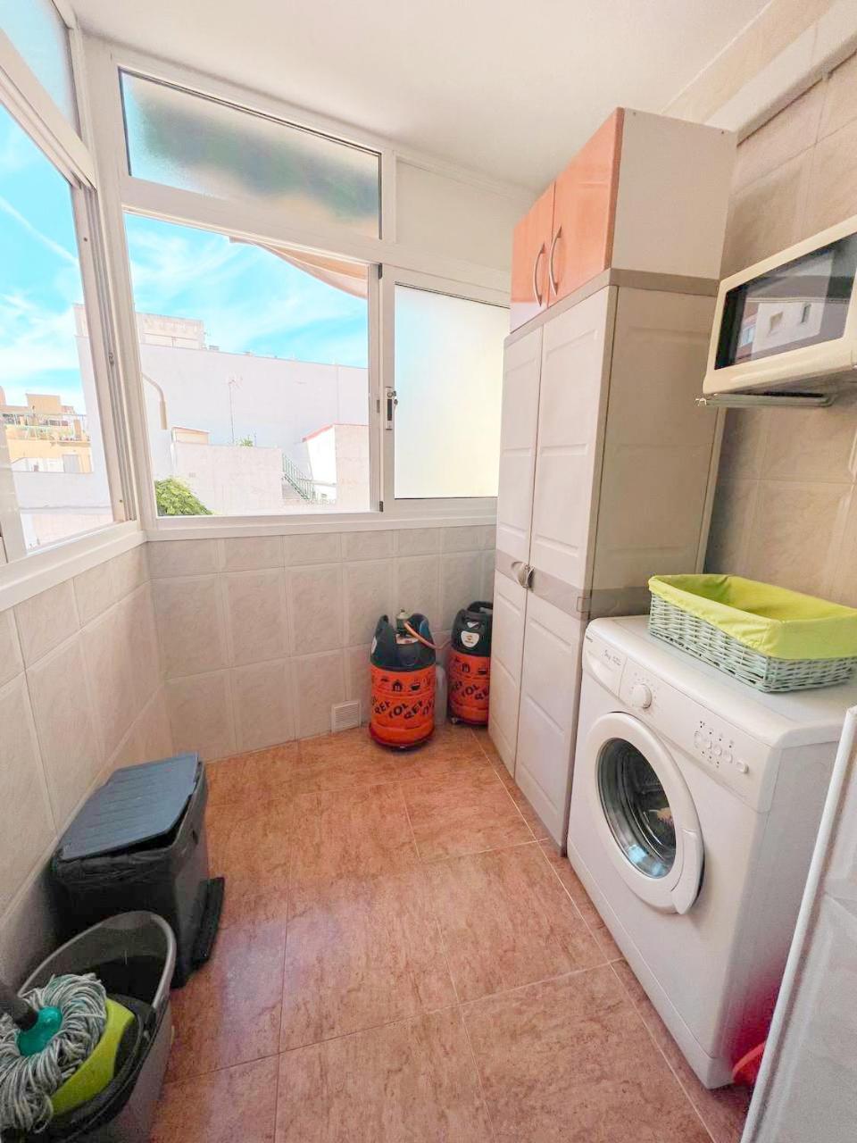 Large & Cozy Centrally Apartment Torremolinos Exterior foto